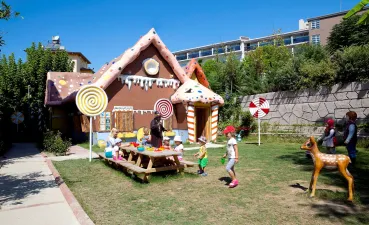 ARMAS BELLA SUN Mini Club