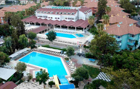 ARMAS GREEN FUGLA BEACH