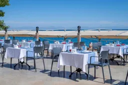 ARMAS GUL BEACH Restaurants