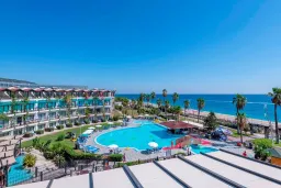 ARMAS LABADA HOTEL Pools & Beach