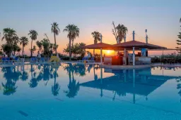 ARMAS LABADA HOTEL Pools & Beach