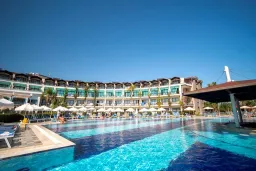 ARMAS LABADA HOTEL Pools & Beach