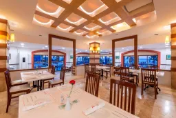 ARMAS LABADA HOTEL Restaurants