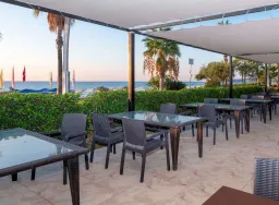 ARMAS LABADA HOTEL Bars