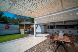 ARMAS LABADA HOTEL Bars