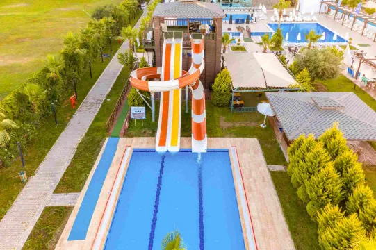ARMAS LIFE BELEK Pools & Beach