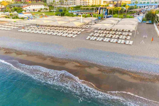 ARMAS LIFE BELEK Pools & Beach