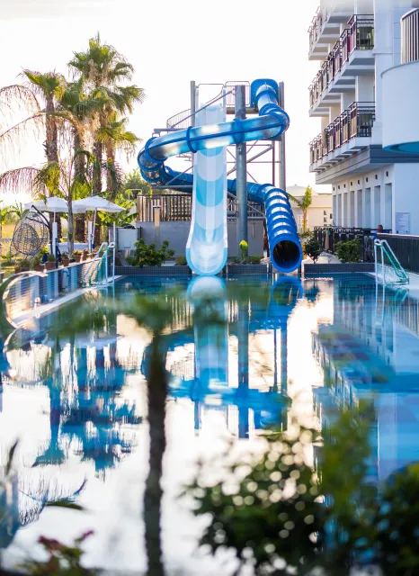 ARMELLA HILL HOTEL Pools & Beach