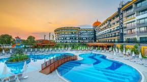 ARNOR DE LUXE HOTEL - SPA Pools & Beach