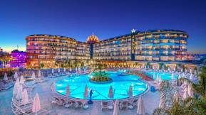 ARNOR DE LUXE HOTEL - SPA Pools & Beach