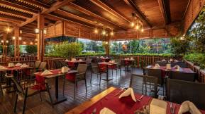 ARNOR DE LUXE HOTEL - SPA Restaurants