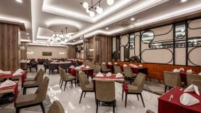 ARNOR DE LUXE HOTEL - SPA Restaurants