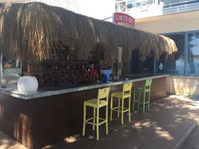 ARORA HOTEL Restaurants