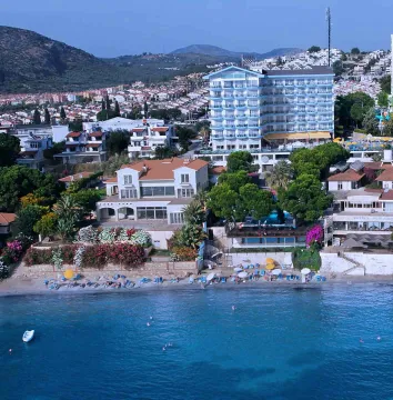 ARORA HOTEL Pools & Beach