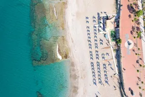 ARSI HOTEL Pools & Beach