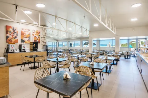 ARYA HOTEL Restaurants