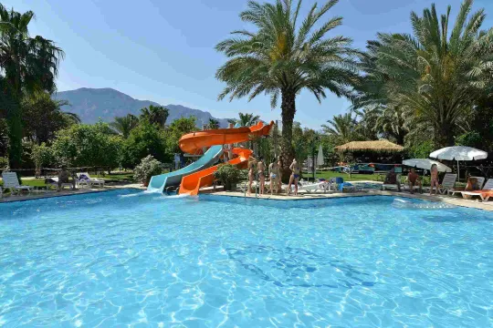 ASDEM PARK HOTEL Pools & Beach