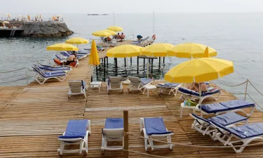 ASKA BAYVIEW Pools & Beach