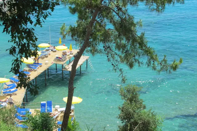 ASKA BAYVIEW Pools & Beach