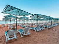ASKA JUST IN BEACH Pools & Beach