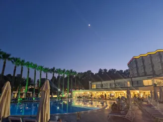 ASTERIA COLLECTION SIDE Pools & Beach