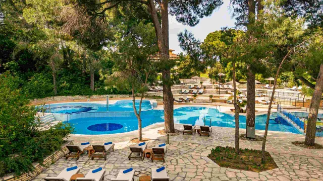 ASTERIA FAMILY RESORT BELEK Pools & Beach