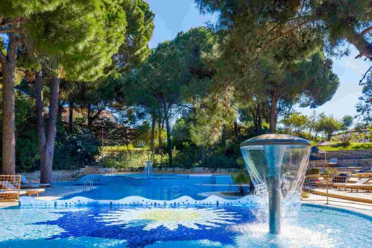ASTERIA FAMILY RESORT BELEK Pools & Beach