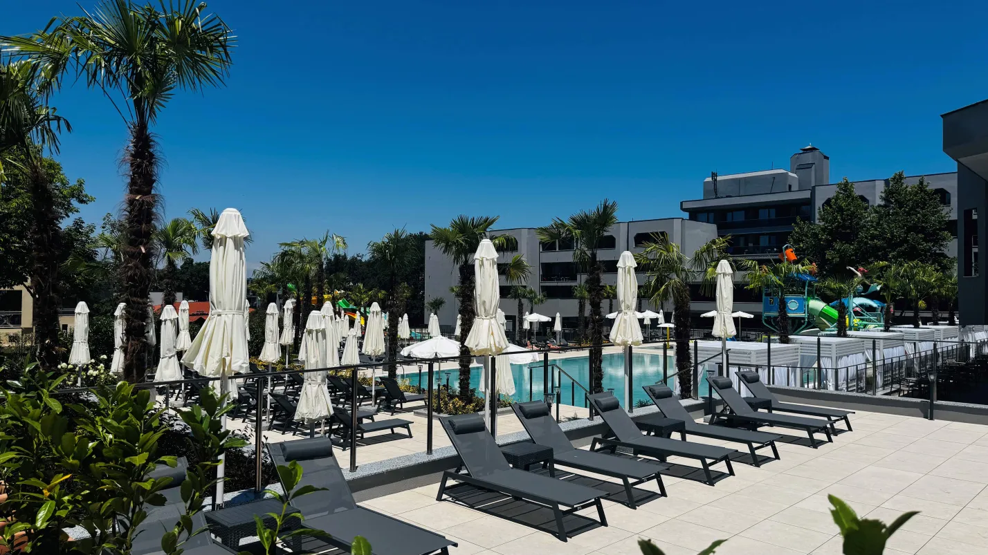 ATLIMAN BEACH RESORT Pools & Beach