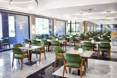 ATLIMAN BEACH RESORT Restaurants