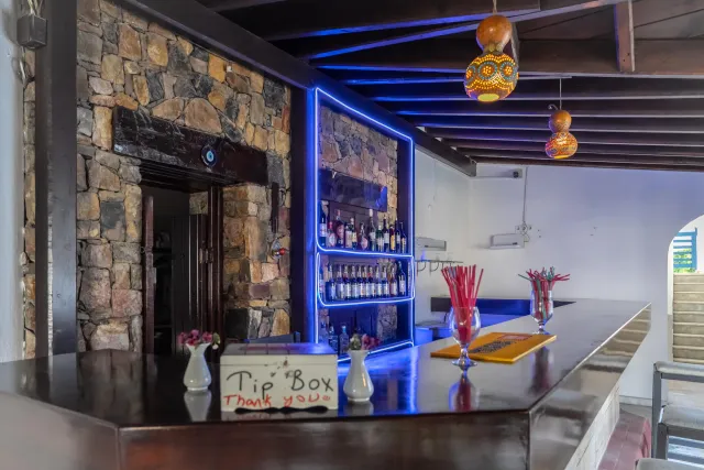 ATRIUM HOTEL Bars