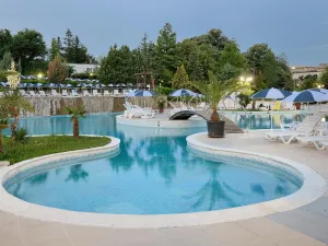 AUGUSTA SPA HOTEL Pools & Beach