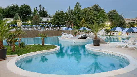 AUGUSTA SPA HOTEL Pools & Beach