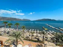 AURASIA BEACH HOTEL Pools & Beach