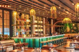 AURASIA BEACH HOTEL Restaurants