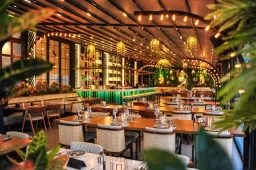 AURASIA BEACH HOTEL Restaurants