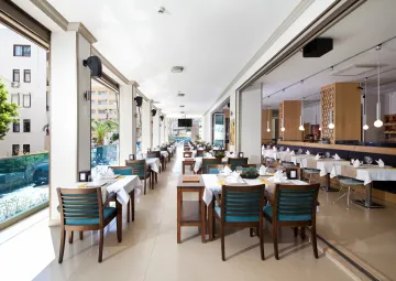 AURASIA DESIGN HOTEL Restaurants
