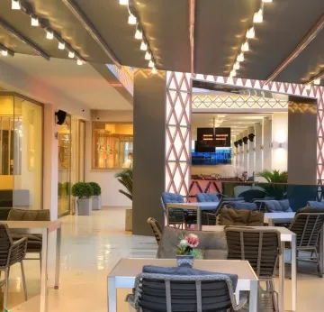AURASIA DESIGN HOTEL Restaurants