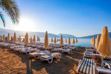 AURASIA DESIGN HOTEL Pools & Beach