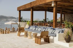 AVANTGARDE REFINED YALIKAVAK Restaurants