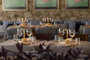 AVANTGARDE REFINED YALIKAVAK Restaurants