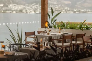 AVANTGARDE REFINED YALIKAVAK Restaurants