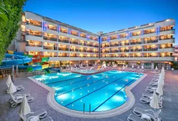 AVENA RESORT - SPA HOTEL Pools & Beach