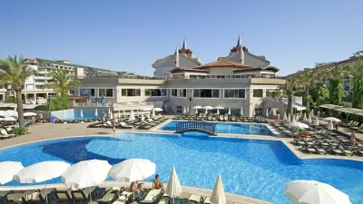 AYDINBEY FAMOUS Pools & Beach