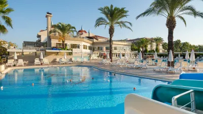 AYDINBEY FAMOUS Pools & Beach