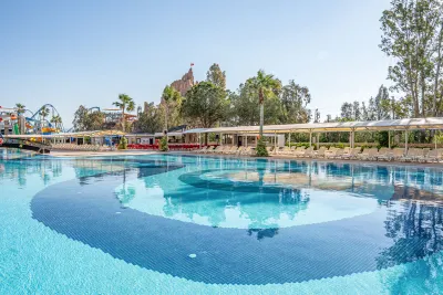 AYDINBEY QUEENS PALACE Pools & Beach
