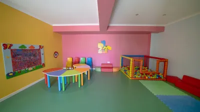 AZKA HOTEL Mini Club