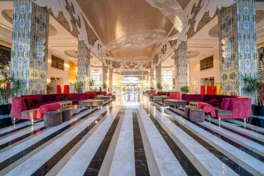 AZURA DELUXE RESORT - SPA Lobby