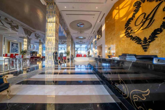 AZURA DELUXE RESORT - SPA Lobby