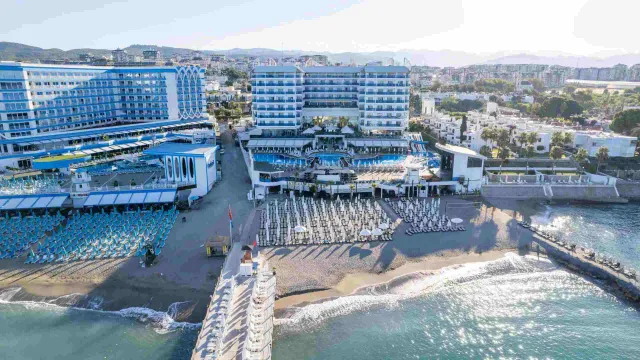 AZURA DELUXE RESORT - SPA General Images