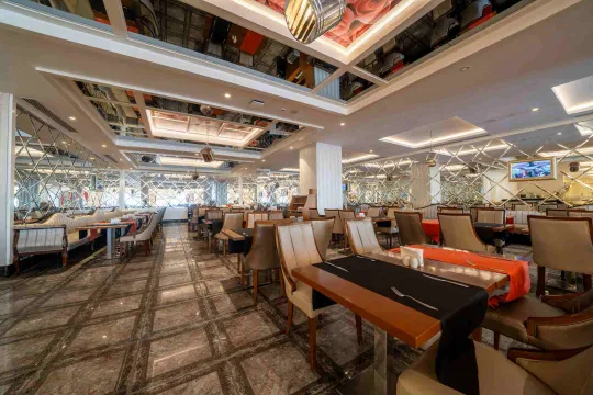 AZURA DELUXE RESORT - SPA Restaurants